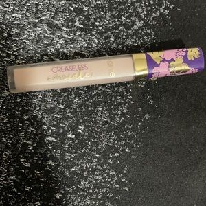 Tarte creasless concealer- fair beige